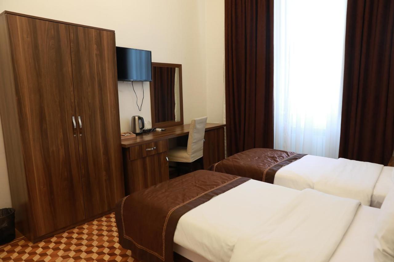Malakan Hotel バクー エクステリア 写真